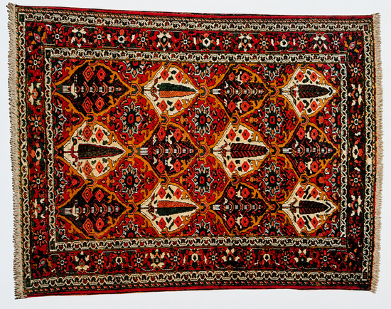 Limpieza de alfombra persa roja